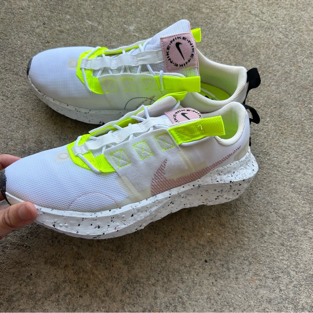 Womens Nike Crater Impact White Pink Glaze Shoes - Picture 2 of 6